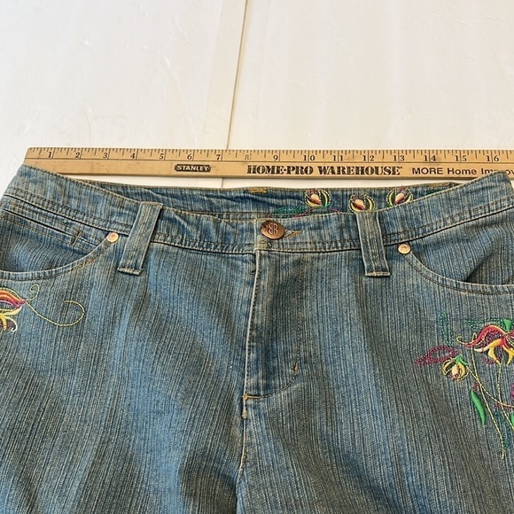 Bill Blass Jeans Wide Leg Capris Embroidered Size 8 - Picture 10 of 11